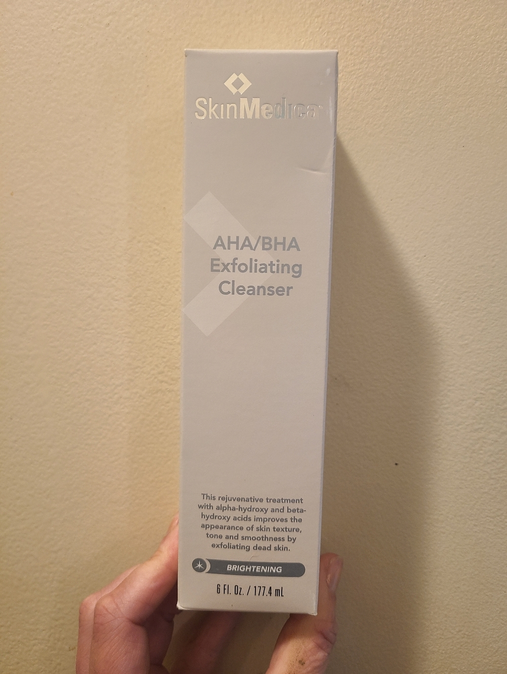 SkinMedica AHA/BHA Exfoliating Cleanser - White